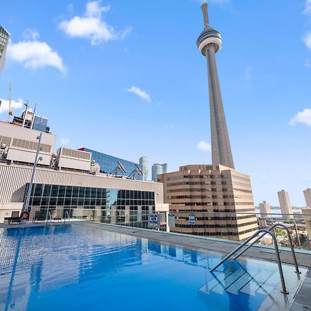 Skyline Royale Penthouse - Downtown Toronto - Cn Tower View, Balcony, Pool, Hot Tub Apartment Exterior photo